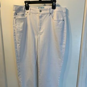 BRAND NEW Womens White Crop Jeans W/ Ruffle hem